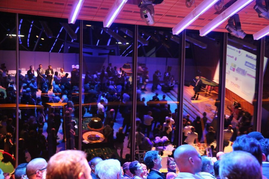 Soirée de gala clients agence évènementielle Ysseo voyages d'affaires
